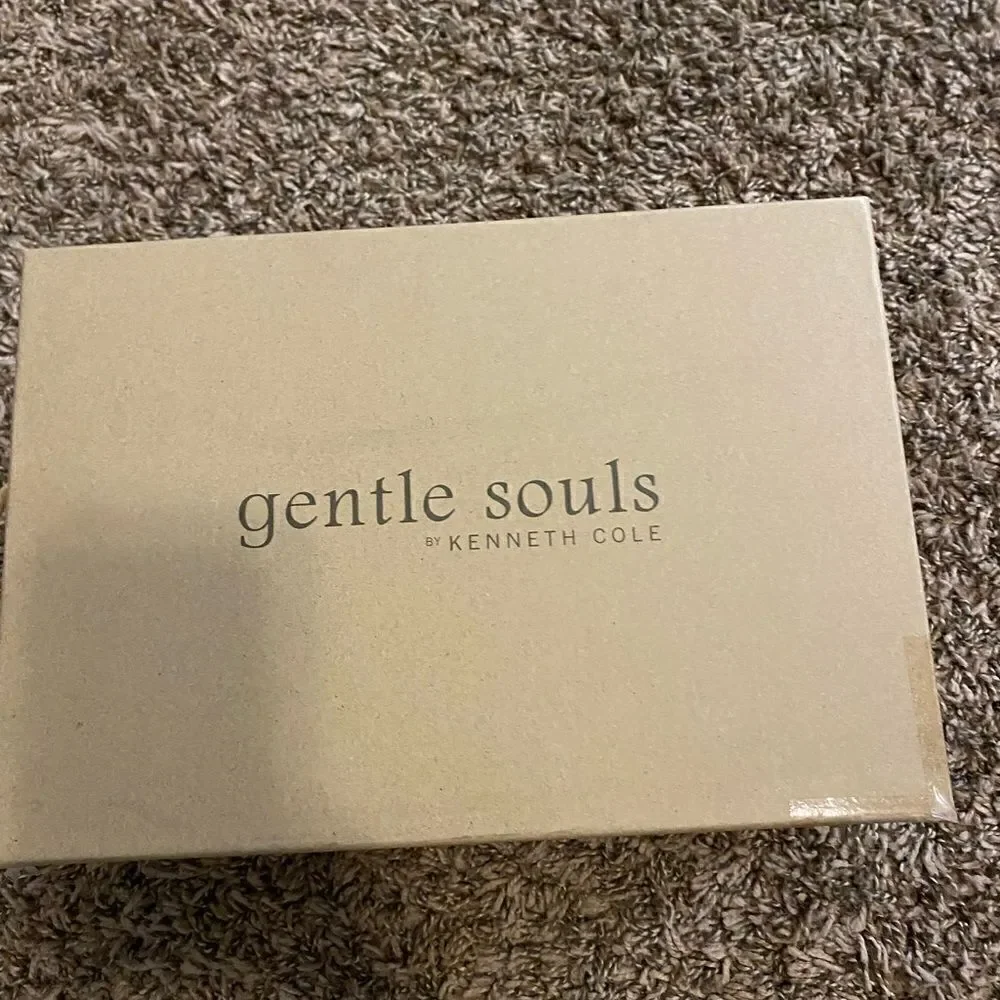 Gentle Souls by Kenneth Cole Women's Lizzy Eva Knit Espadrille Sandal NWT 7.5